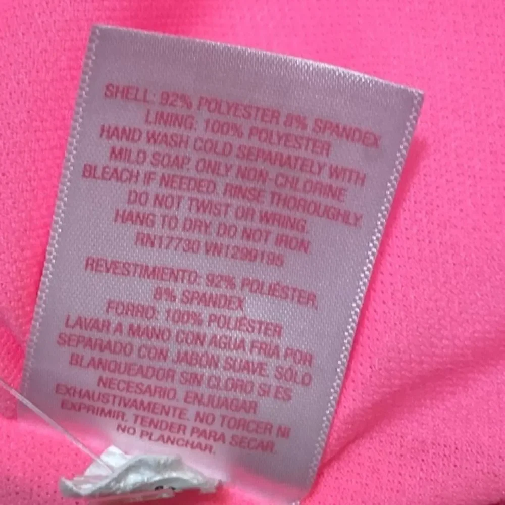 Xhilaration Hot Pink Textured Swim Top, Size L (8-10), NWT‎